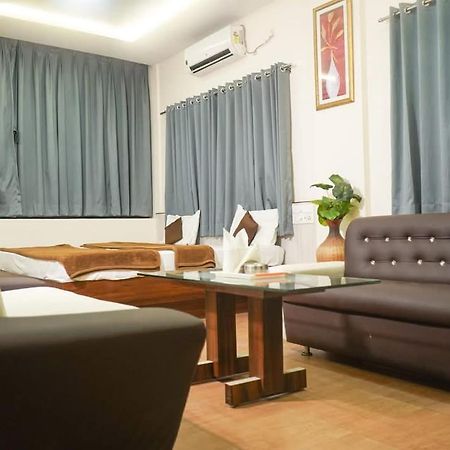 Hotel Alka Palace Durg エクステリア 写真